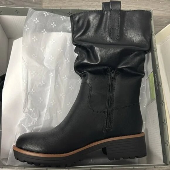 SUN + STONE Nelliee Lug Sole Slouch Boots Size 5M - G76 - Picture 5 of 6